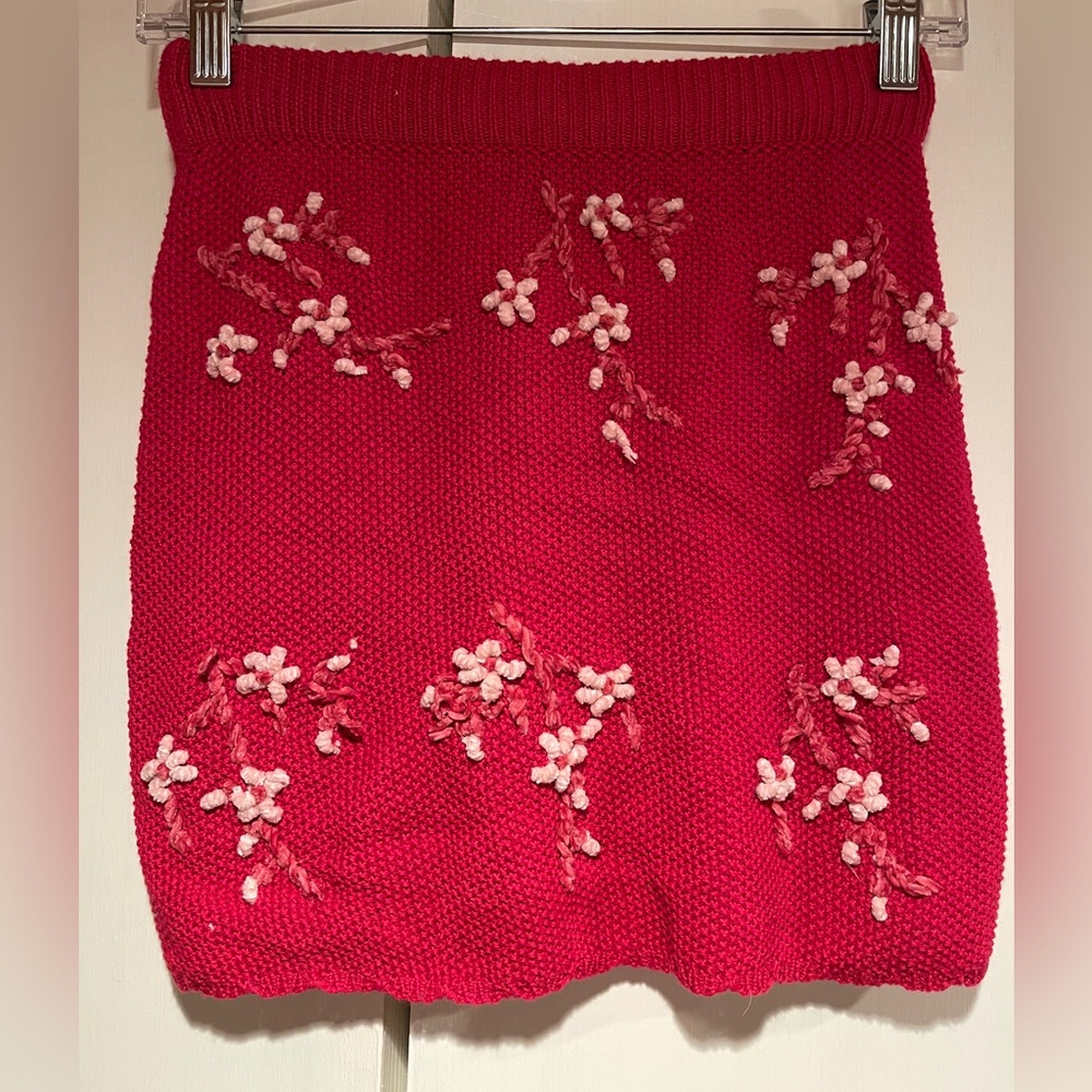 dElia’s by Dolls Kill Red Knit/crochet Chenille Flowers Skirt Size XS no tags